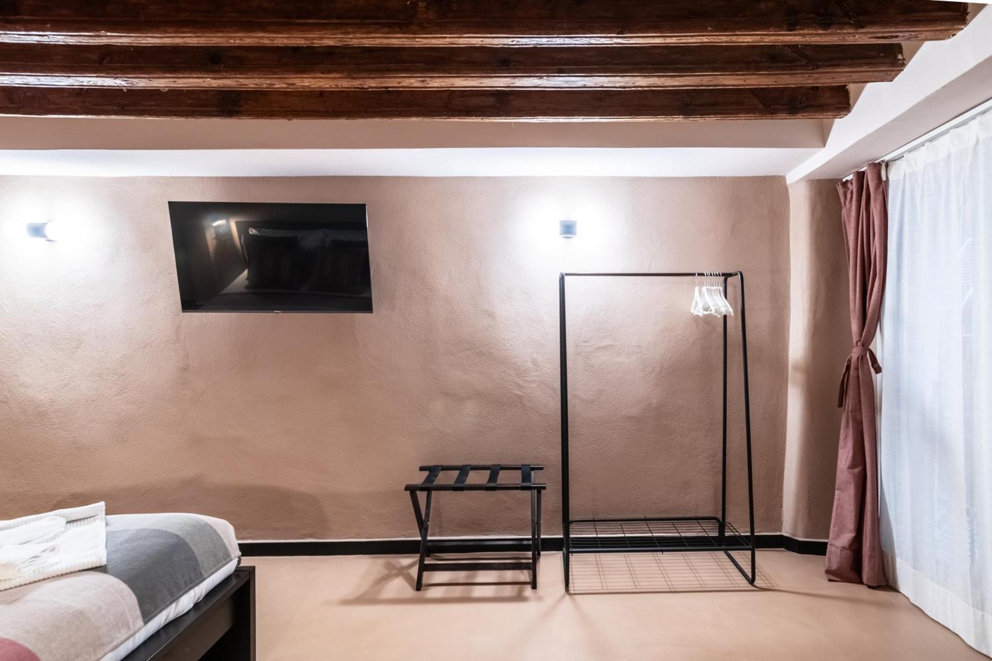 Giano Host - San Bernardo